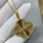 Van Cleef and Arpels Magic Alhambra long necklace 1 motif - Image 3