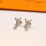 LOUIS VUITTON Idylle Blossom LV Ear Stud - Image 2