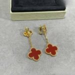 Van Cleef and Arpels Magic Alhambra earrings 2 motifs - Image 3