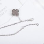 Van Cleef and Arpels Magic Alhambra necklace 6 motifs - Image 5