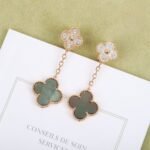 Van Cleef and Arpels Magic Alhambra earrings 2 motifs - Image 2