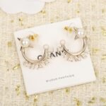 CHANEL Pearl earrings - Image 3