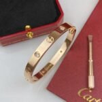 CARTIER LOVE bracelet classic model 4 diamonds - Image 2