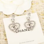 CHANEL CC Pearl Heart earrings - Image 3