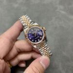 [Super Clone] Rolex Lady Datejust 28 mm Jubilee Fluted Bezel Aubergine set with diamonds Dial 279171 - Image 4