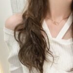 CARTIER LOVE pendant half-paved - Image 4