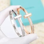 Tiffany and Co TIFFANY T T1 Wide Diamond Hinged Bangle - Image 4