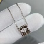 Van Cleef and Arpels Perlée clovers pendant - Image 5
