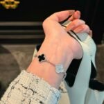Van Cleef and Arpels Vintage Alhambra bracelet 5 motifs - Image 8