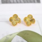 Van Cleef and Arpels Vintage Alhambra earrings - Image 2