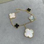 Van Cleef and Arpels Magic Alhambra bracelet 5 motifs - Image 2