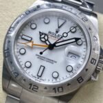 Rolex Explorer II 42 mm Oyster Silver Bezel White Dial 226570 - Image 4