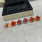 Van Cleef and Arpels Vintage Alhambra earrings - Image 4