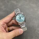 Rolex Daydate 36 mm President Fluted Bezel Ice blue Dial 128236 - Image 4