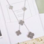 Van Cleef and Arpels Magic Alhambra necklace 6 motifs - Image 5