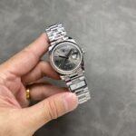 Rolex Daydate 36 mm President Fluted Bezel Silver Dial 128239 - Image 4