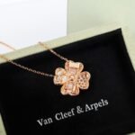 Van Cleef and Arpels Cosmos clip pendant medium model - Image 4