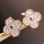 Van Cleef and Arpels Vintage Alhambra earrings - Image 5