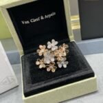 Van Cleef and Arpels Frivole ring 8 flowers - Image 6