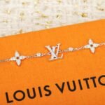 LOUIS VUITTON Idylle Blossom Multi-Motif Bracelet - Image 3