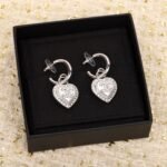CHANEL CC Heart earrings - Image 2
