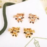 Van Cleef and Arpels Frivole earrings 3 flowers mini model - Image 3