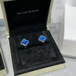 Van Cleef and Arpels Vintage Alhambra earrings - Image 5