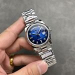 Rolex Daydate 36 mm President Fluted Bezel Blue ombre Dial 128239 - Image 4