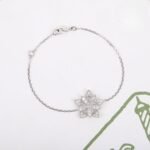 Van Cleef and Arpels Lotus openwork bracelet mini model - Image 2