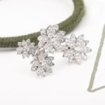 Van Cleef and Arpels Lotus Between the Finger ring 4 flowers - Image 6