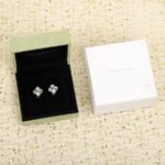 Van Cleef and Arpels Vintage Alhambra earrings - Image 6