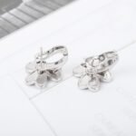 Van Cleef and Arpels Frivole earrings small model - Image 6