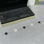 Van Cleef and Arpels Vintage Alhambra bracelet 5 motifs - Image 5