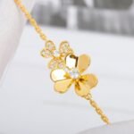 Van Cleef and Arpels Frivole bracelet 5 flowers - Image 6