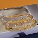 LOUIS VUITTON Empreinte Bangle - Image 5