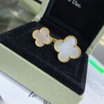 Van Cleef and Arpels Magic Alhambra Between the Finger ring - Image 4