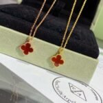 Van Cleef and Arpels Sweet Alhambra pendant - Image 2