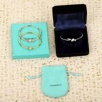 Tiffany and Co TIFFANY Knot Wire Bangle - Image 5