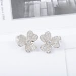 Van Cleef and Arpels Frivole earrings small model - Image 2