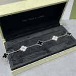 Van Cleef and Arpels Vintage Alhambra bracelet 5 motifs - Image 6