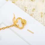 Van Cleef and Arpels Lucky Alhambra earrings 2 motifs - Image 3