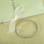 Van Cleef and Arpels Perlée signature bracelet medium model - Image 2