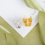 Van Cleef and Arpels Two Butterfly earrings - Image 2