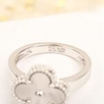 Van Cleef and Arpels Vintage Alhambra ring - Image 5