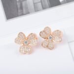Van Cleef and Arpels Frivole earrings small model - Image 2