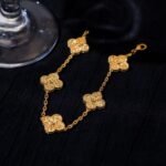 Van Cleef and Arpels Vintage Alhambra bracelet 5 motifs - Image 5