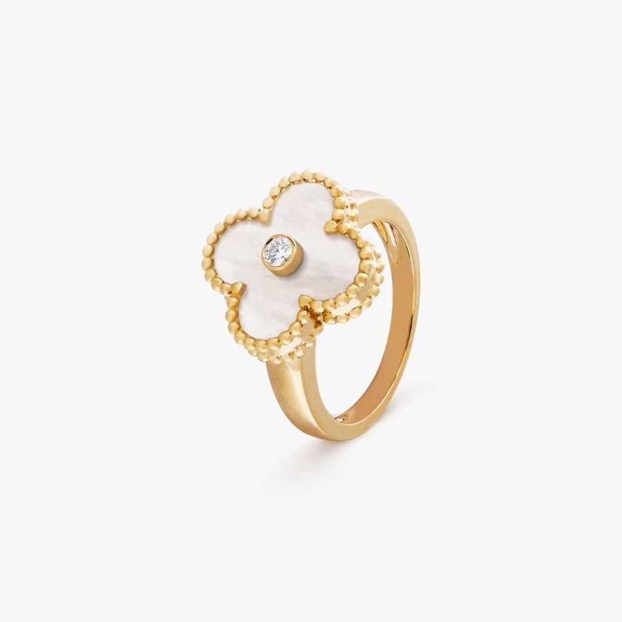 CEL-R-VCA-001-1.jpg Van Cleef and Arpels Vintage Alhambra ring - Image 1