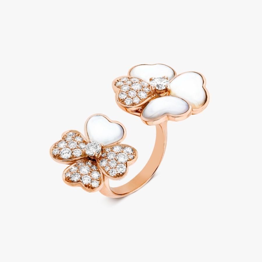 CEL-R-VCA-039.jpg Van Cleef and Arpels Cosmos Between the Finger ring - Image 1