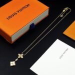 LOUIS VUITTON Color Blossom M Star Multi-Motif Pendant - Image 6