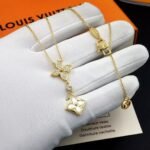 LOUIS VUITTON Color Blossom M Star Multi-Motif Pendant - Image 2